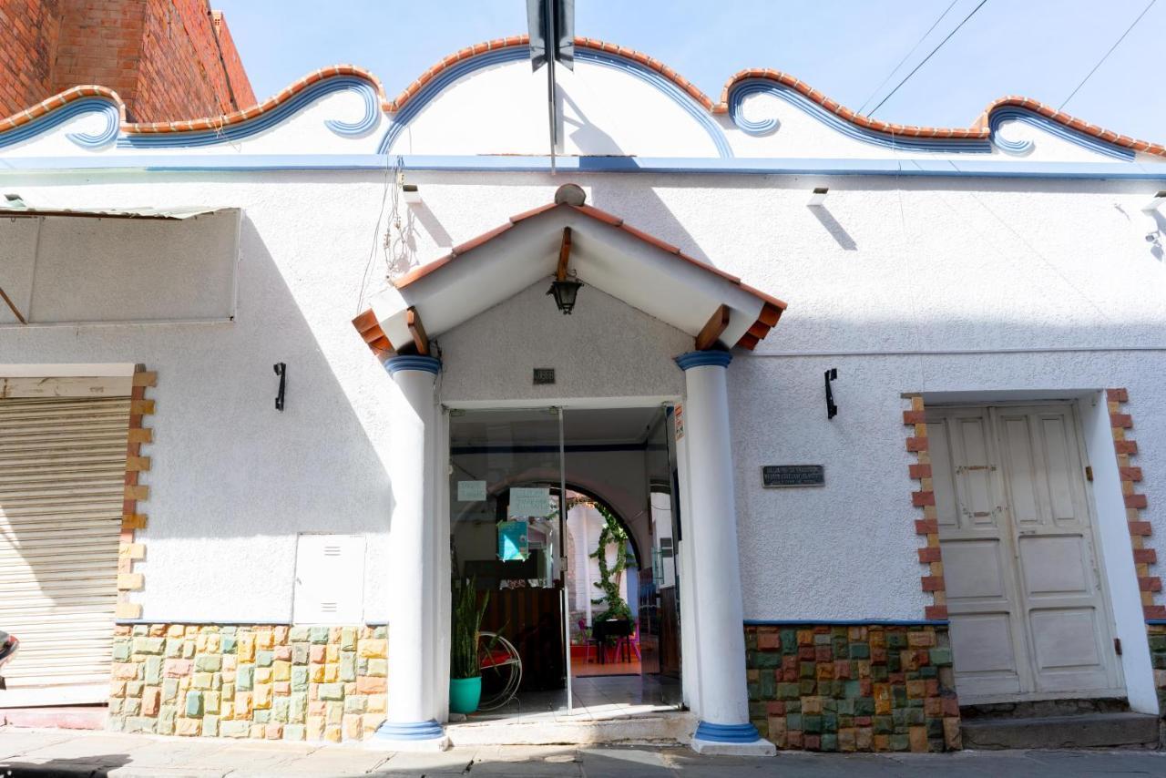 Hostal Zeballos Tarija Eksteriør bilde