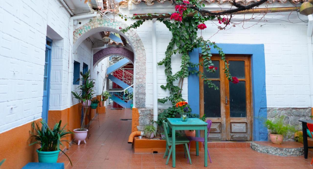 Hostal Zeballos Tarija Eksteriør bilde