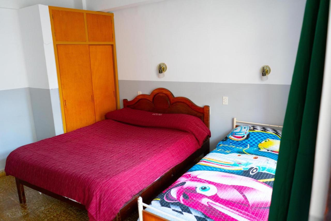 Hostal Zeballos Tarija Eksteriør bilde