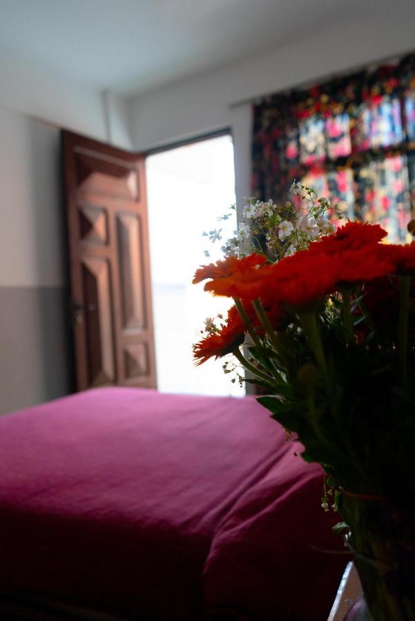 Hostal Zeballos Tarija Eksteriør bilde