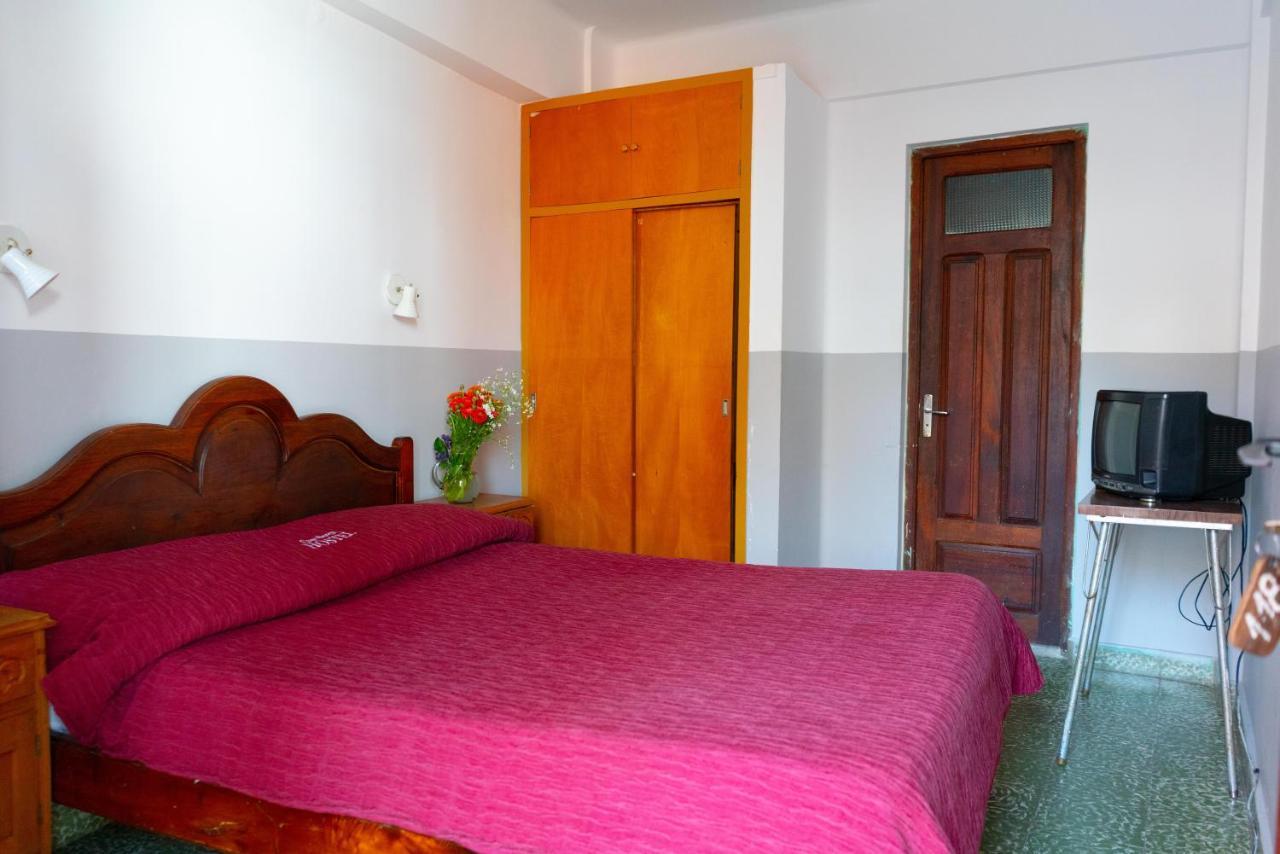 Hostal Zeballos Tarija Eksteriør bilde