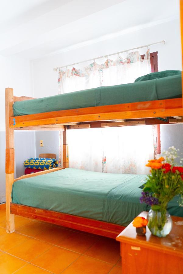 Hostal Zeballos Tarija Eksteriør bilde