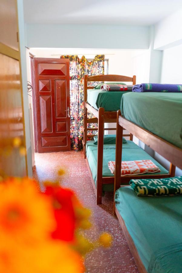 Hostal Zeballos Tarija Eksteriør bilde