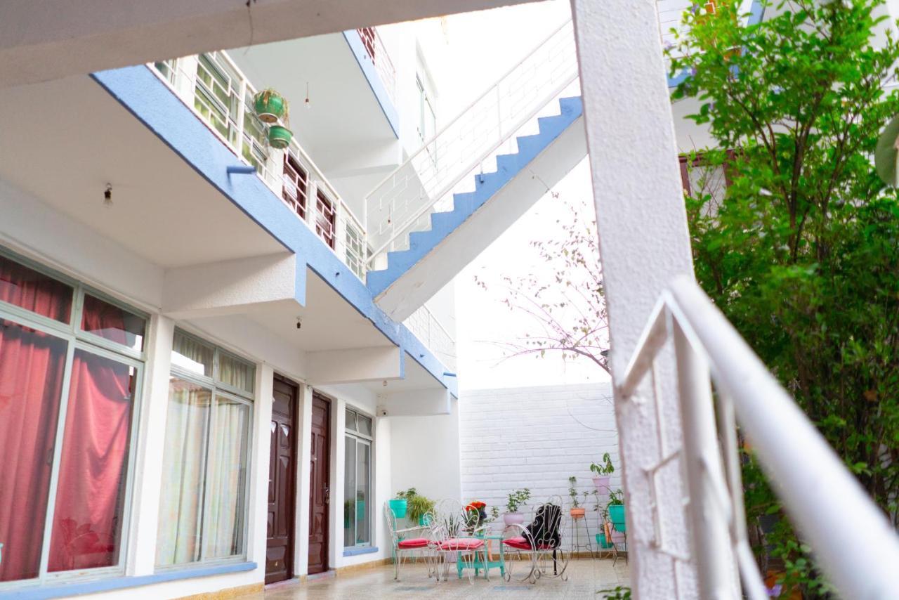 Hostal Zeballos Tarija Eksteriør bilde
