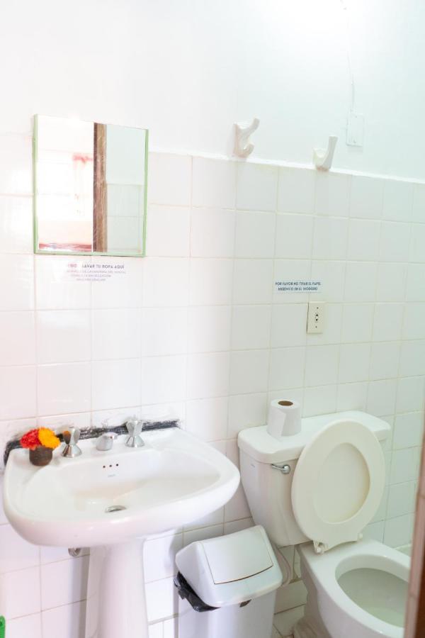 Hostal Zeballos Tarija Eksteriør bilde