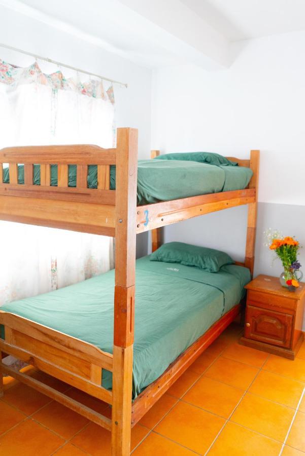Hostal Zeballos Tarija Eksteriør bilde